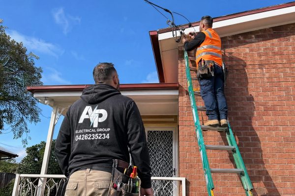 emergency-ladder-mains-repair-2